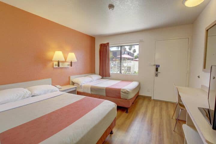 Room 13 of 54
