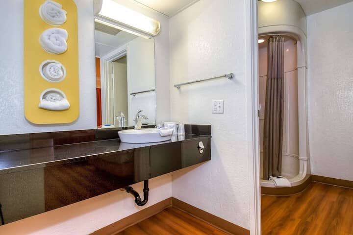 Room 34 of 54