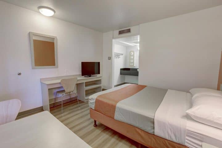 Room 9 of 54